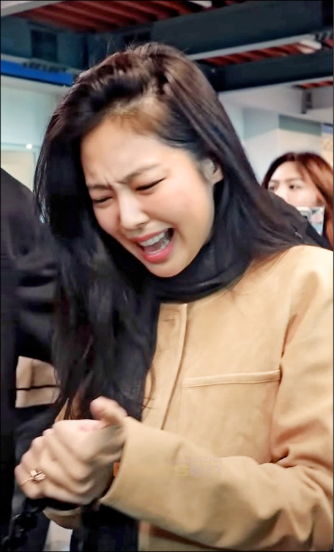  Jennie 