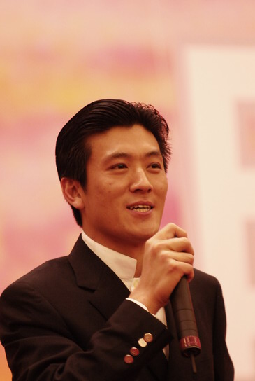  杨子 